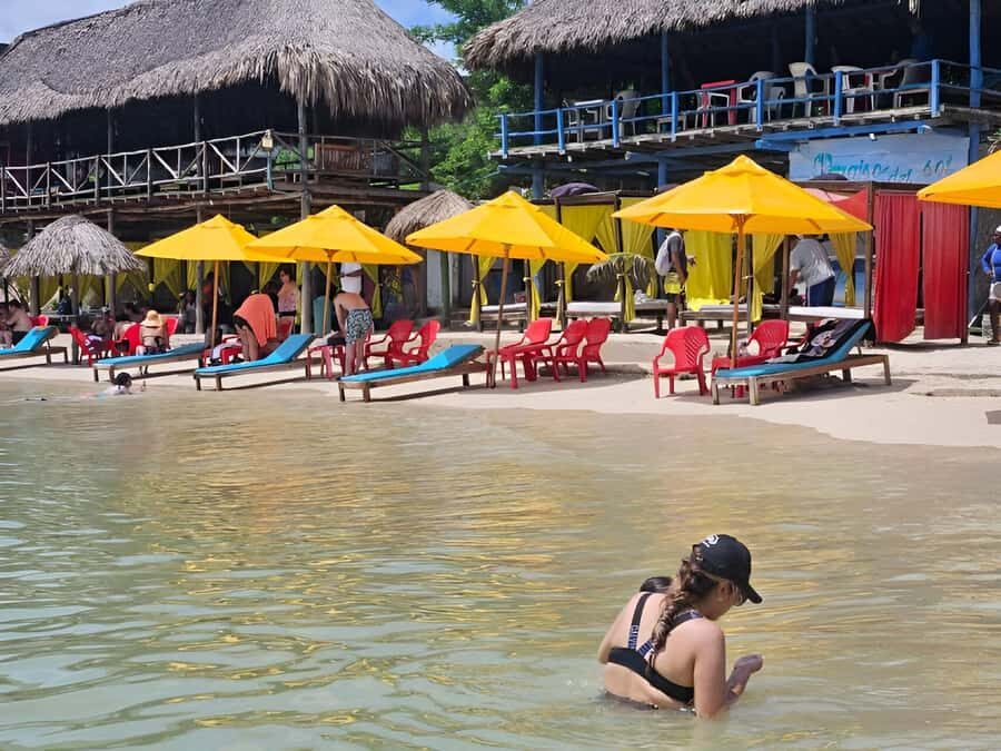 Cartagena: Day Tour to Tierra Bomba Island - Timing and returns: choose your departure and plan your afternoon