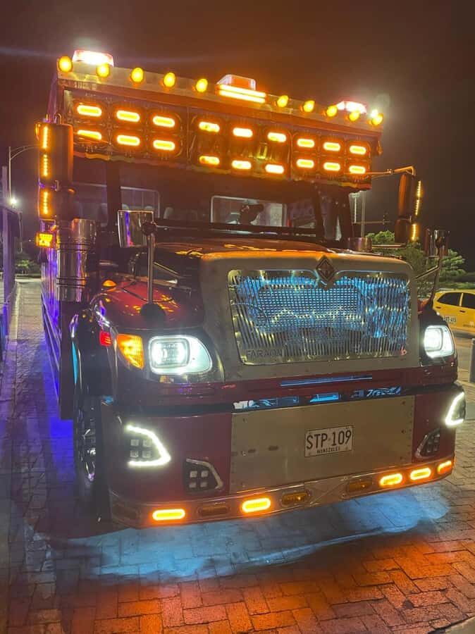 Cartagena: Party Bus Tour In Cartagena - Getting on board: music, lights, and the 2-hour pace