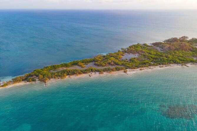 Day trip to the San Bernardo Archipelago - What to Pack for a Long Sea Day in the Sun