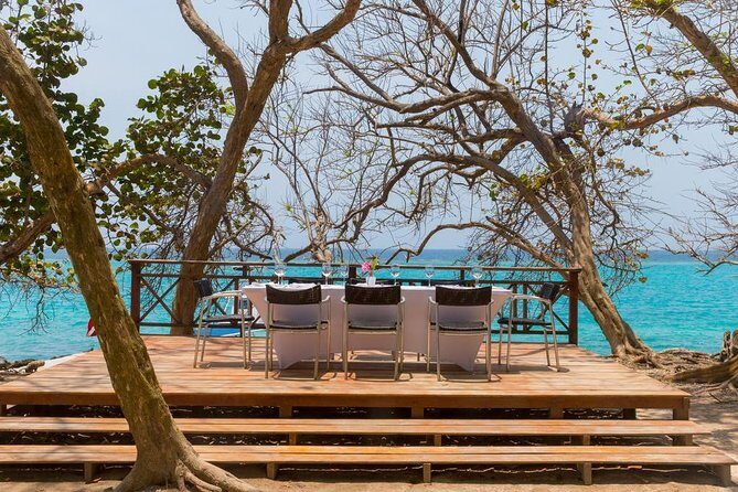 Majagua Island Day Trip from Cartagena íncluding Traditional Colombian Lunch - Included vs. not included: what you should confirm