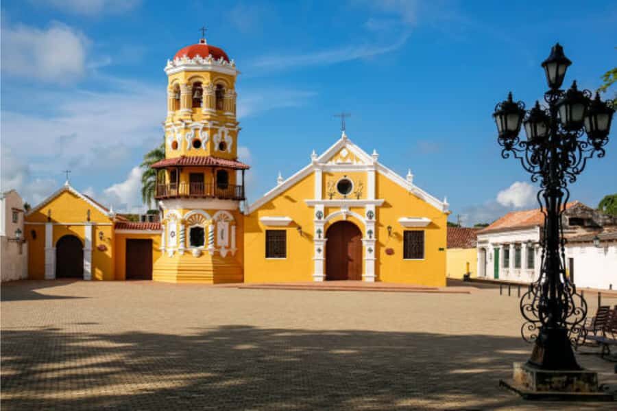 Mompox Caribbean Routes - Leaving Cartagena at 6:00 AM: how the day really begins