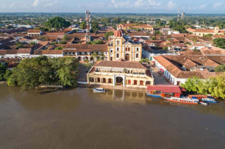 Mompox Caribbean Routes - Magdalena River boat ride: wildlife, still water, and big views